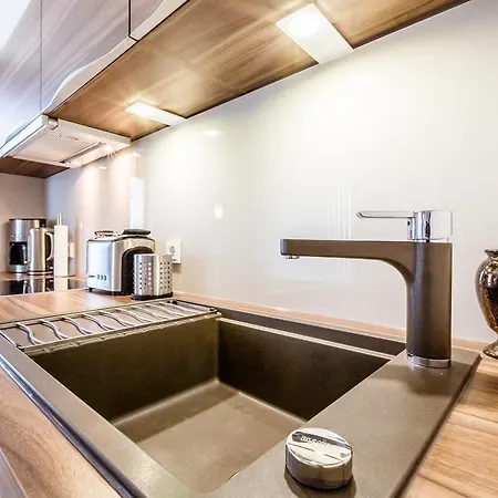 Pandion D'or Apartment *